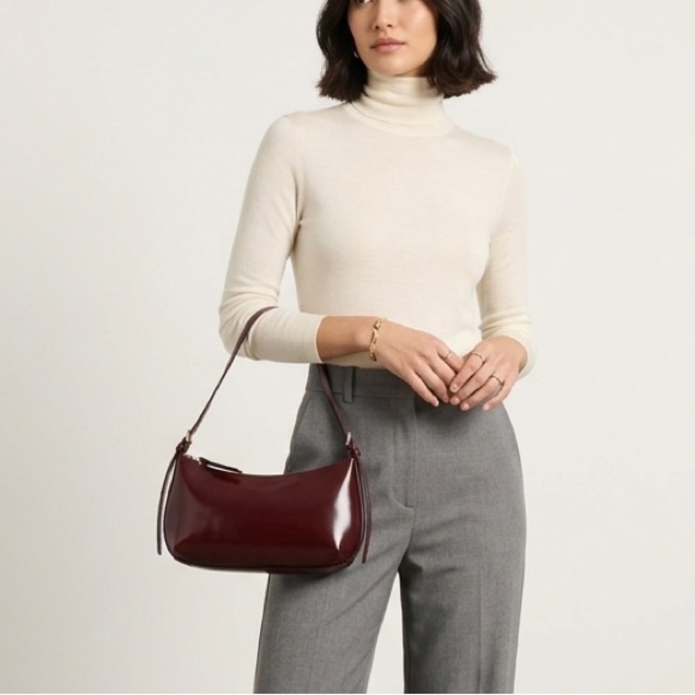 & Other Stories Sleek Leather Shoulder Bag in Burgundy Oxblood